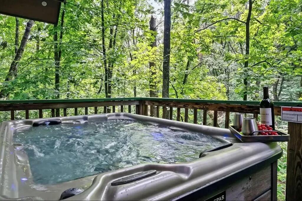 Beary Peaceful Smokies Retreat: Hot-Tub & Pools Villa Pigeon Forge Buitenkant foto