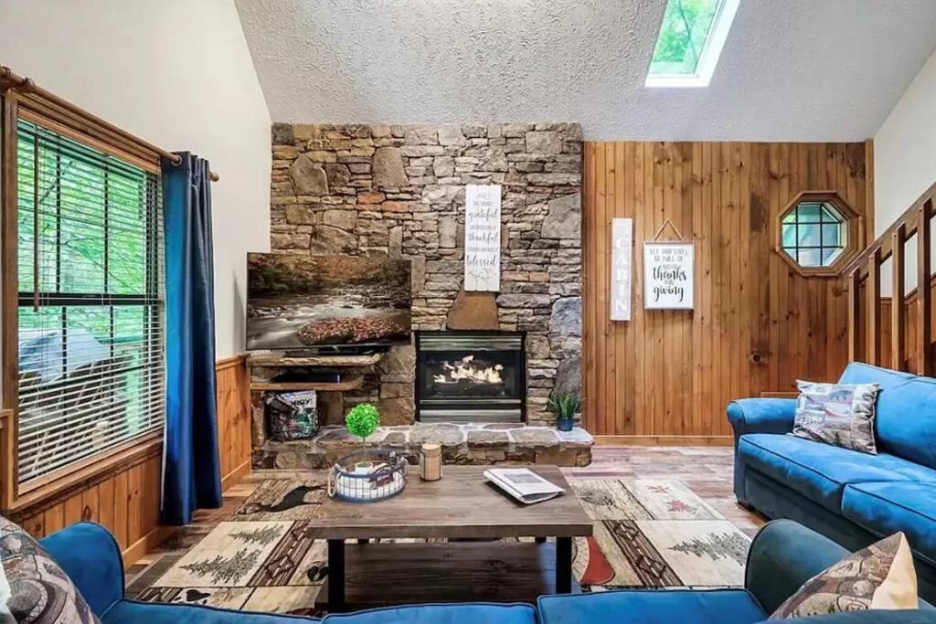 Beary Peaceful Smokies Retreat: Hot-Tub & Pools Villa Pigeon Forge Buitenkant foto